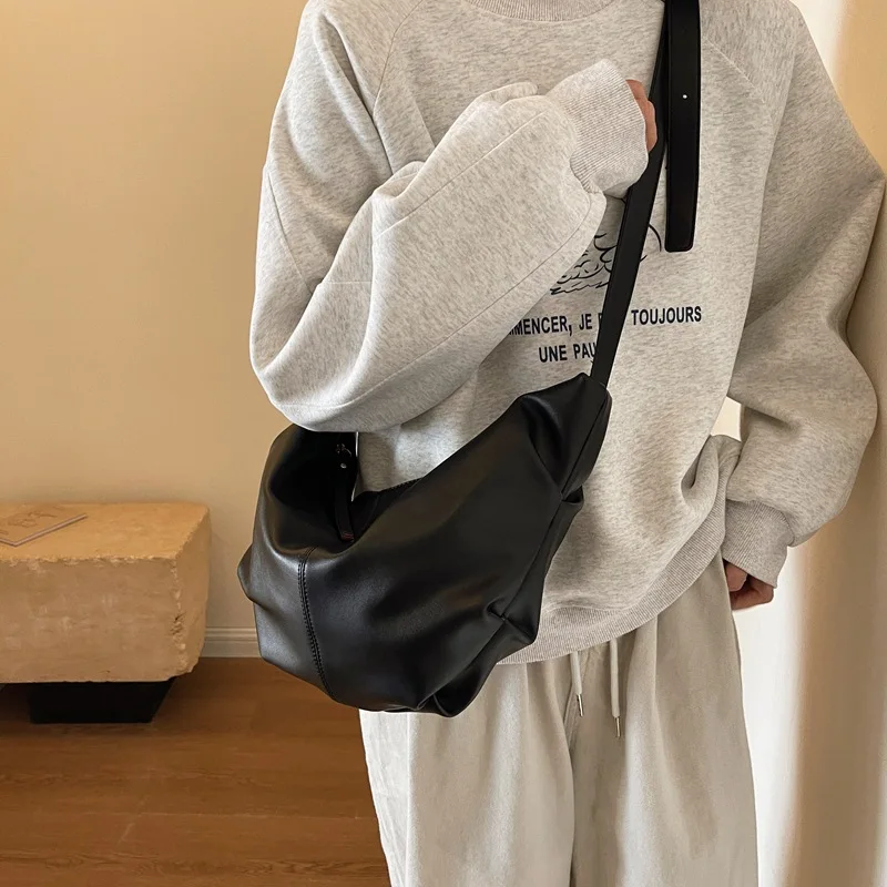 Hobo Bag Large Capacity Fashion New PU Leather Pleated Dumpling Crossbody Bag Personalized All-match Solid Color Zipper Purses