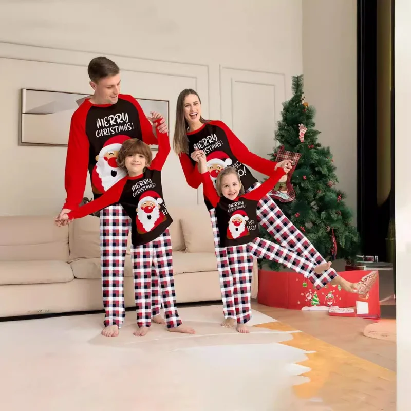 

Merry Christmas Santa Cluas Print Mother Father Kids Matching Pajamas Set Soft Boys Girls Clothes Baby Romper Homewear Xmas Look