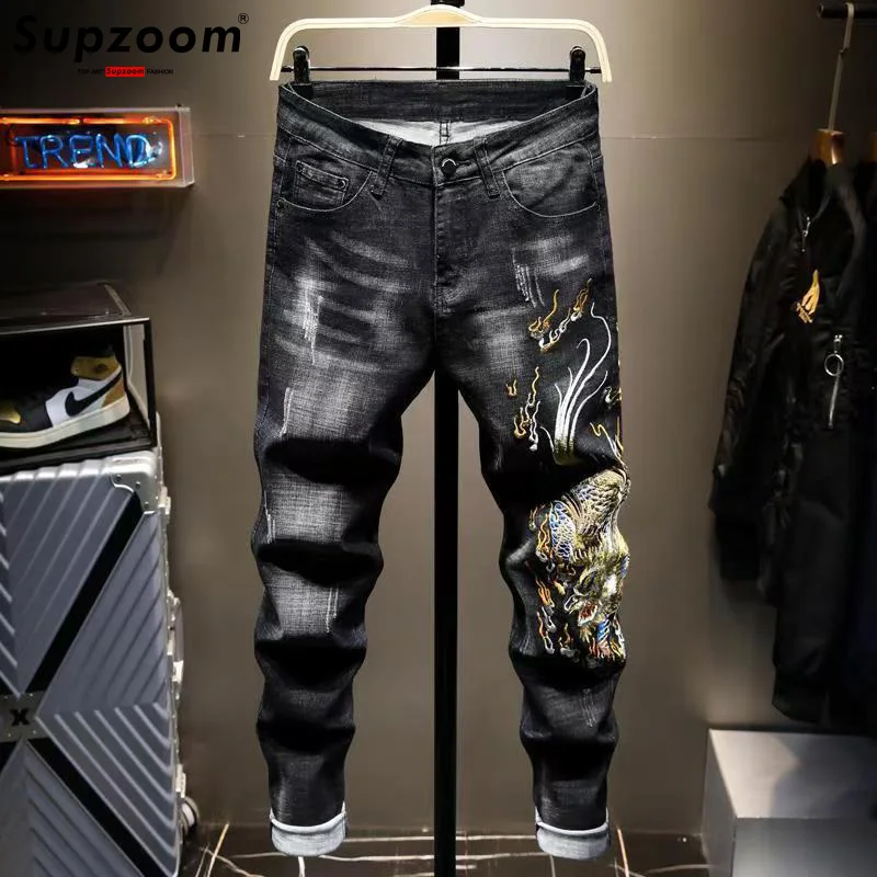 

Supzoom 2023 New Arrival Top Fashion Vintage Autumn And Winter Casual Design Loose Straight Embroidery Denim Men Jeans