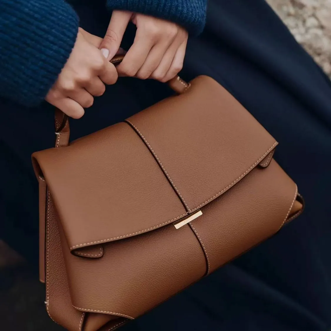 

Elegant Designer Shoulder Diaper Bag Women Luxury Leather Tote Large Capacity Stylish Crossbody Handbag For Casual Elegance