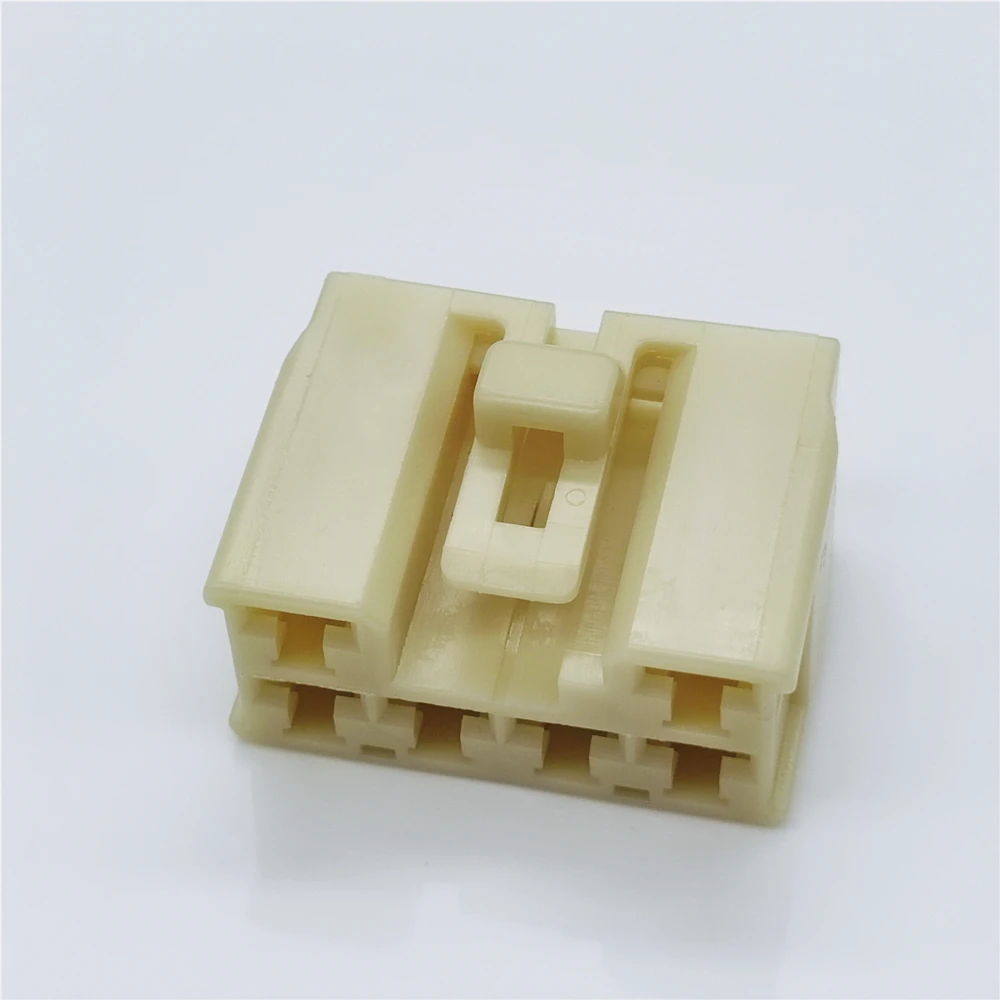 7283-1065 6 Pin Unsealed Automotive Connector Female 4.8 Series 4.8mm HPA Natural for Power Wiring