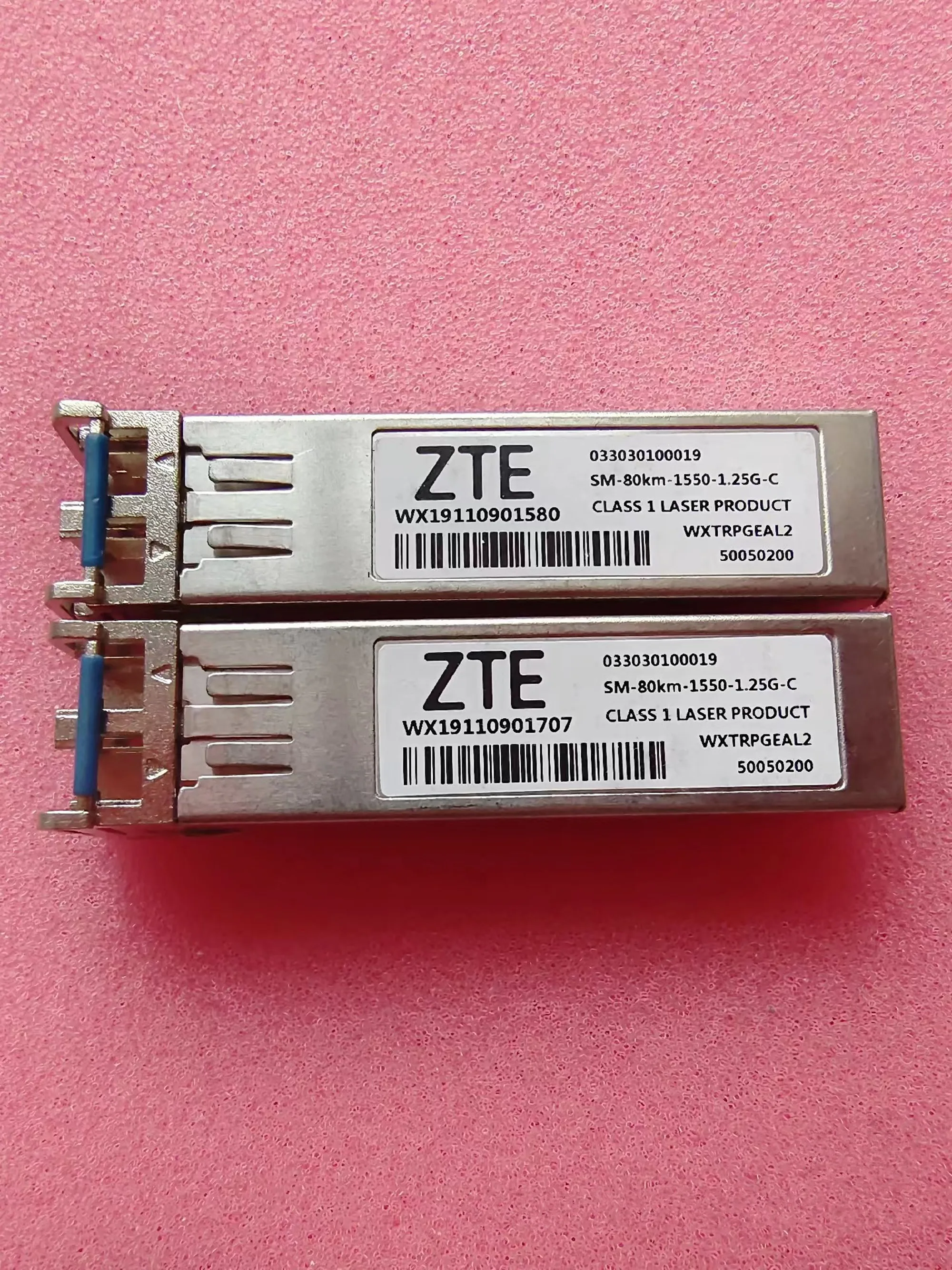 

Fiber Switch SFP 1.25g 1550nm 80km ZTE 033030100019 SM-80KM-1550-1.25G-C 1.25GB 80KM Optical Network Module