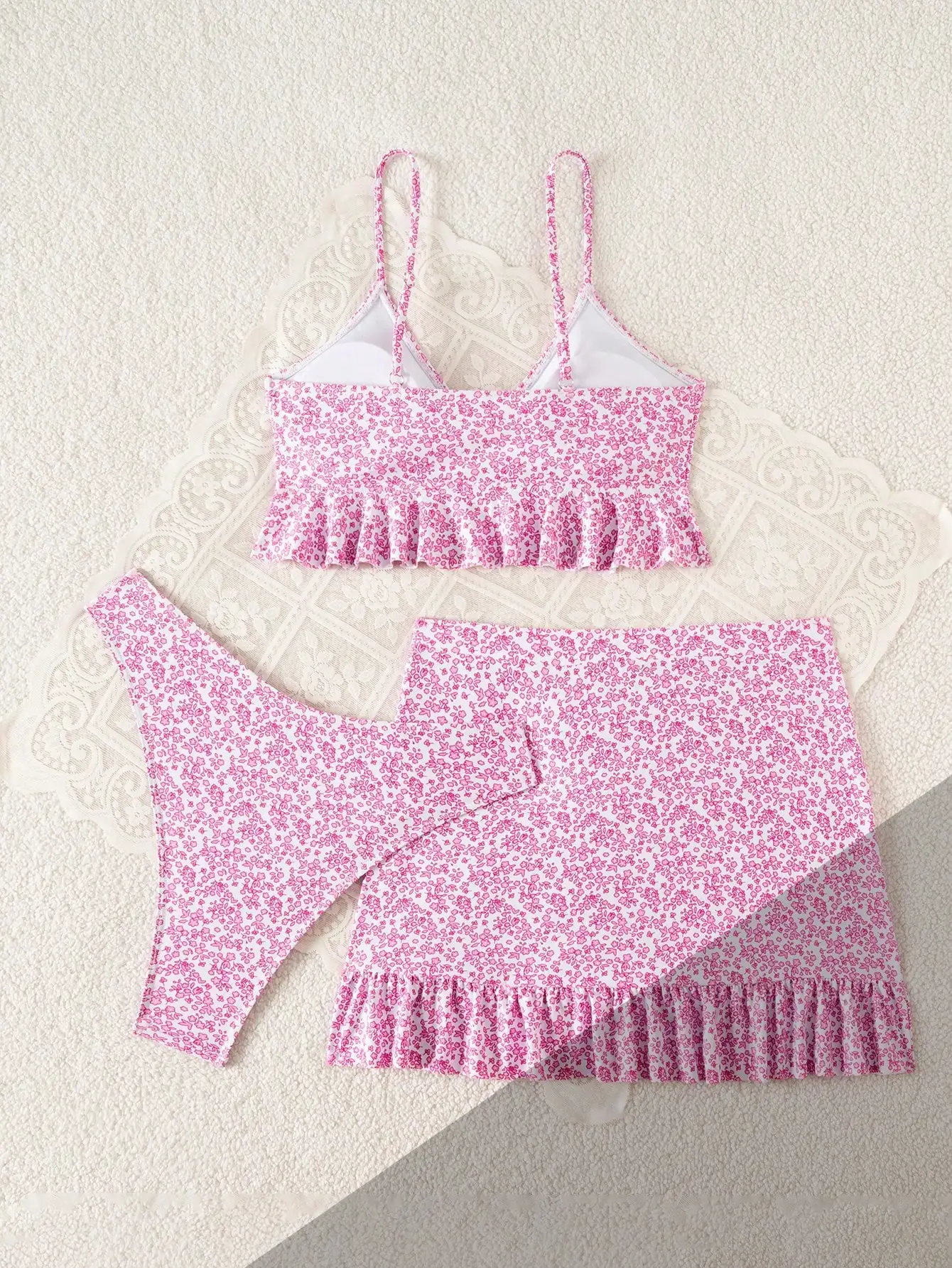 

Женский комплект бикини с цветочным принтом и рюшами, с юбкой-накидкой