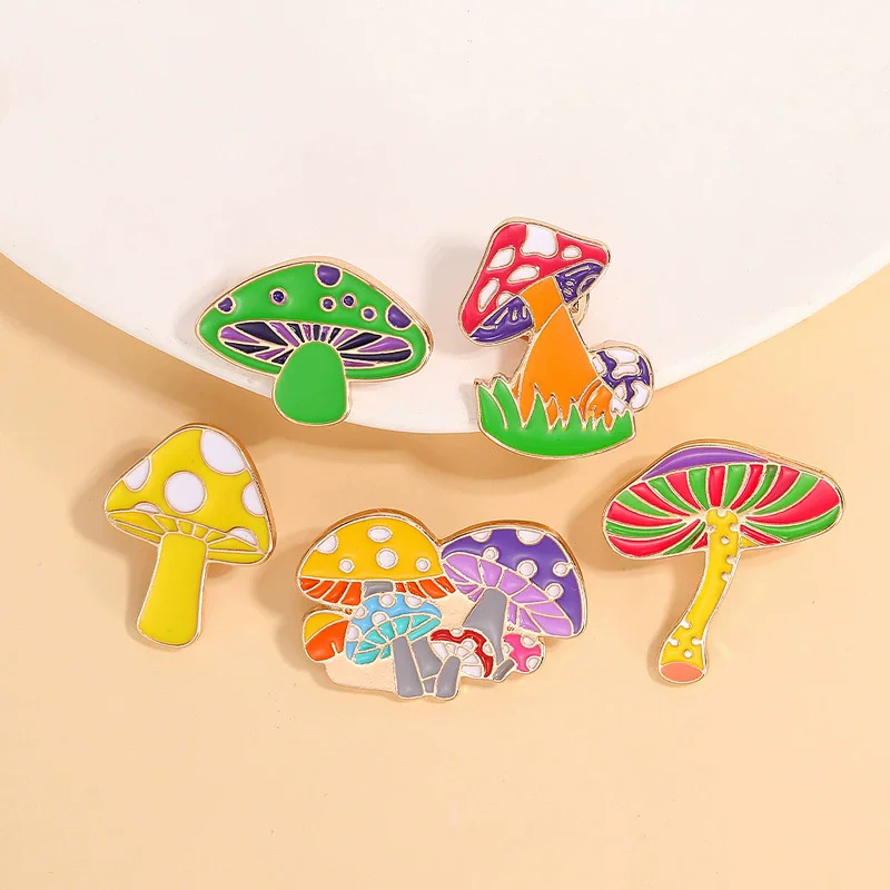 Beautiful Botanical Badge Cartoon Red Mushroom Metal Enamel Brooch Creative Trendy Scholar Charm Lapel Backpack Jewelry Gift