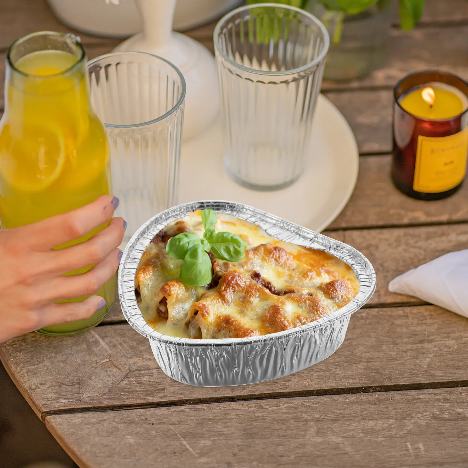 

100Pcs Aluminium Foil Baking Cups Exquisite Design Pudding Dessert Molds Easy Storage Party Gathering Baking Tools