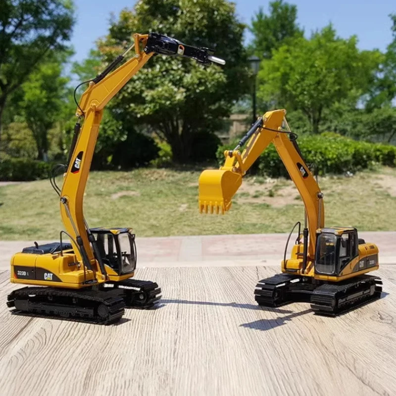 Diecast 1:50 Scale CAT320DL Crusher Excavator Alloy Engineering Machinery Model Adult Collection Souvenir Ornaments Display