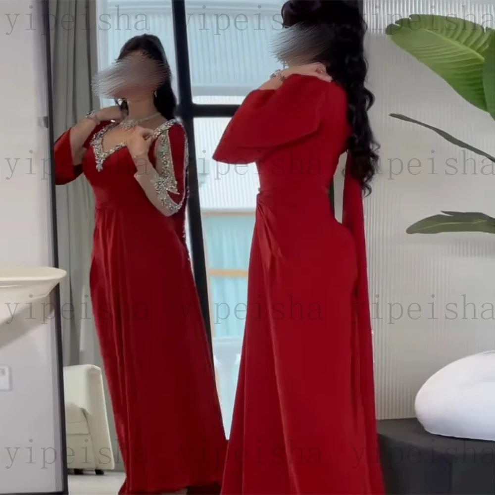 فساتين سهرة رائعة مخصصة على شكل قلب بأكمام طويلة من حجر الراين مطرزة بالخرز فستان حفلات طويل على شكل حرف a