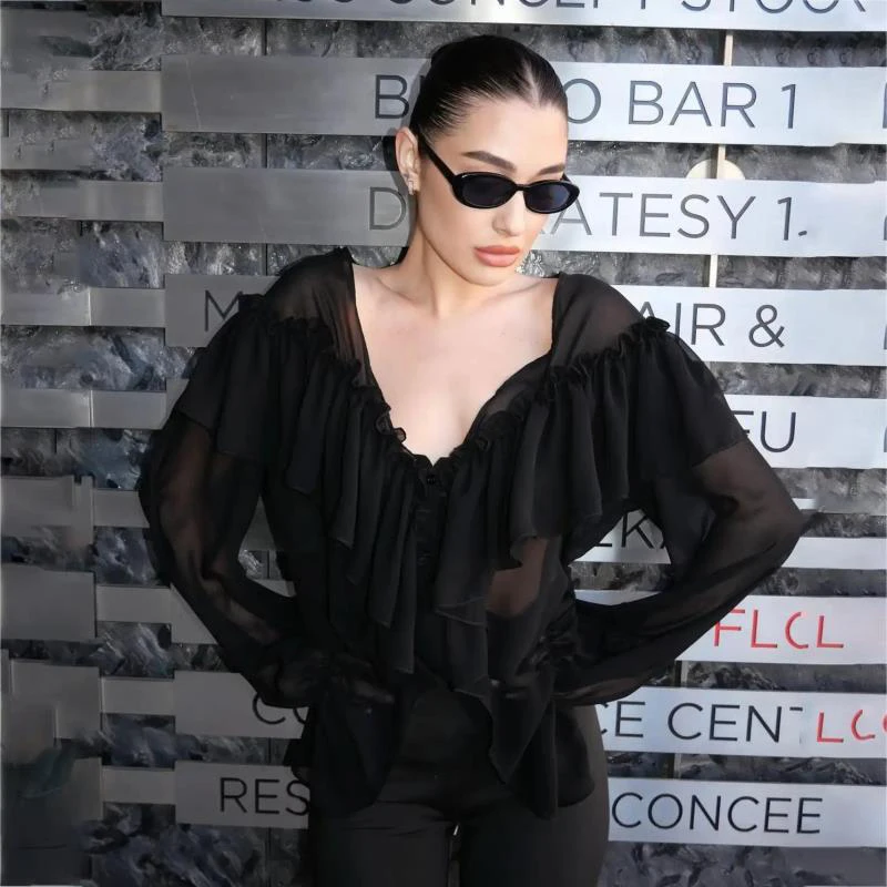 女性シフォンブラウス女性白ルーズ V ネックランタンスリーブシースルートップスフレンチエレガントなフリル女性女性シックなプルオーバー