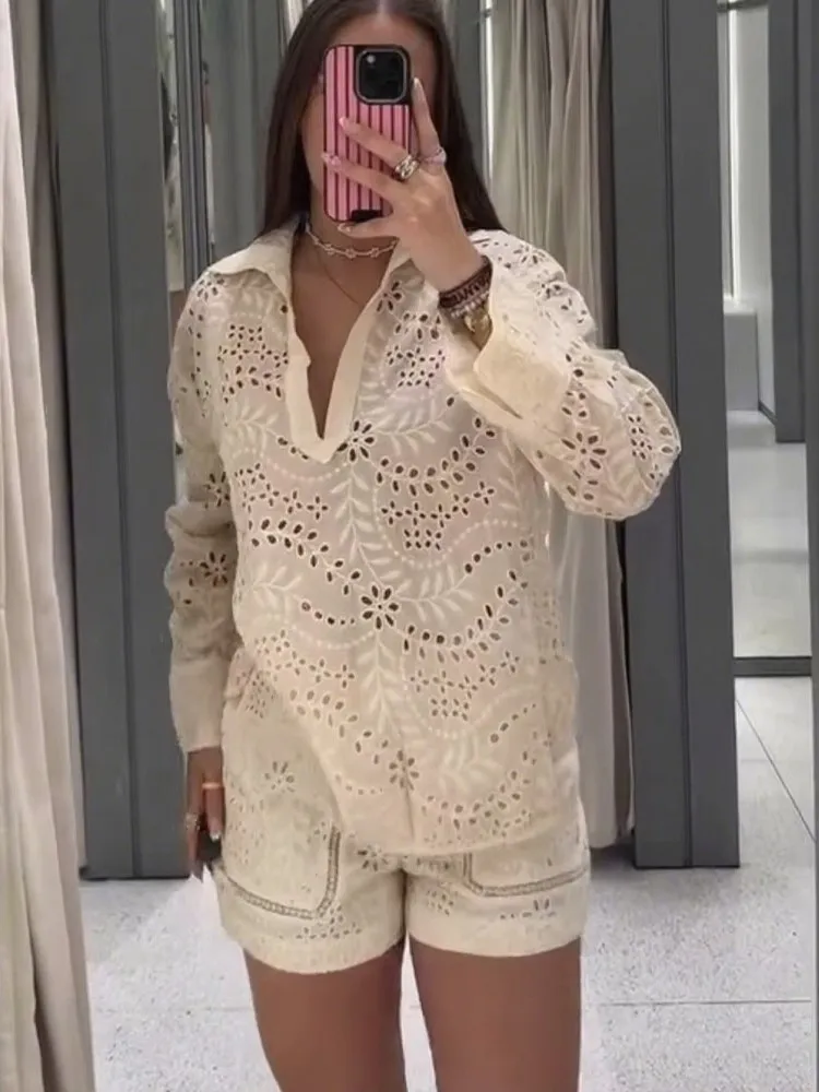 

Модные шорты с вышивкой, женские элегантные свободные рубашки с v-образным вырезом и длинными рукавами + шорты, новинка 2025, летние повседневные шорты, комплекты