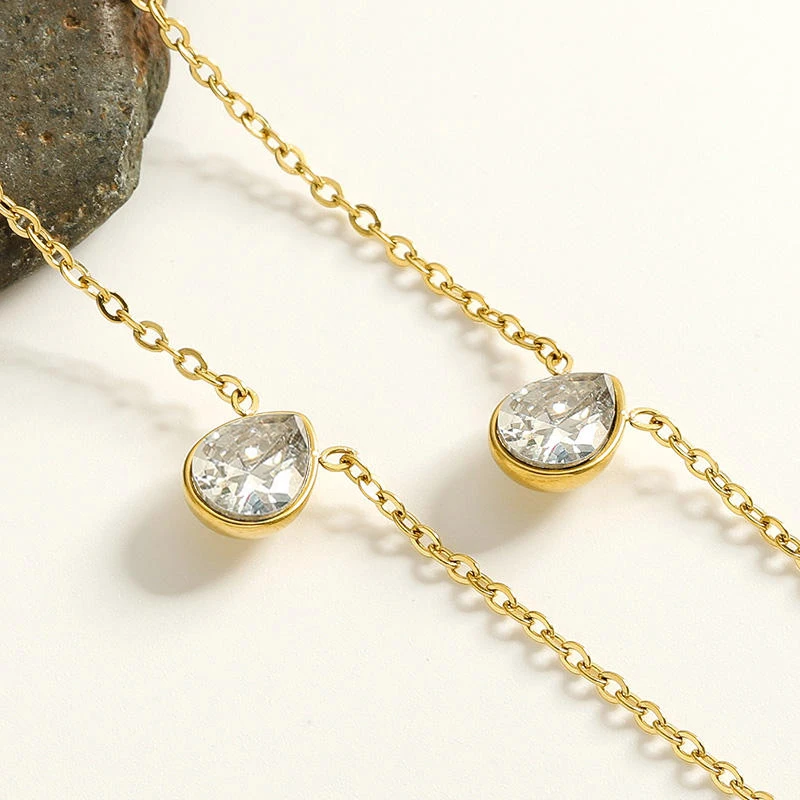 Celestinova Copper Pear Cut Moissanite Single-Stone Necklaces Fashion Waterdrop-shaped Women's Necklace High-quality Jewelry