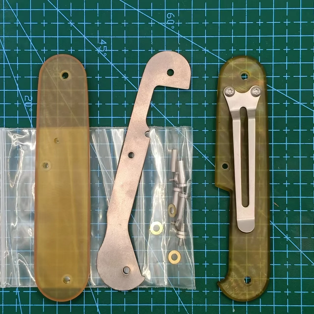 1 Pair ULTEM PEI Handle Scales with Clip for 91mm Victorinox Swiss Army Knife