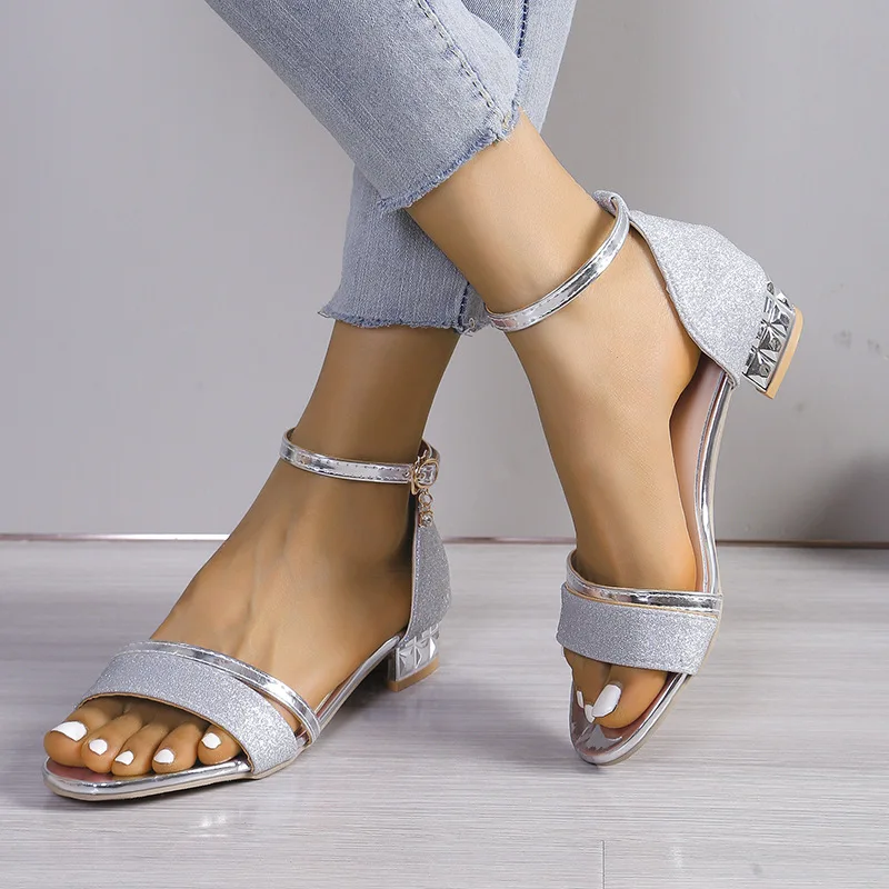 Moda feminina sapatos 2024 sandálias de salto fechado fivela cinta terno feminino bege tamanho grande bling dedo do pé aberto luxo baixo novo blac