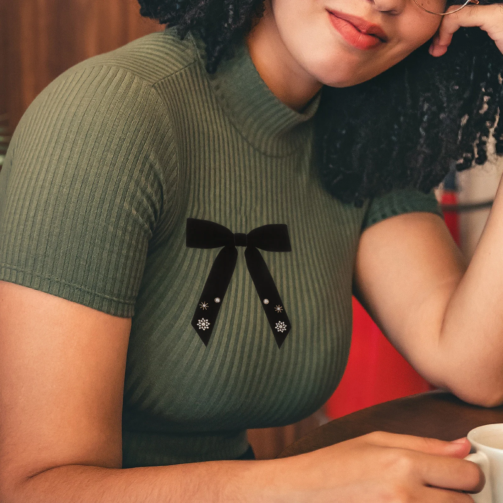 

Elegant Vintage Bow Brooch for Women in Rich Burgundy with Sparkling Rhinestones Pre-Tied Bowknot Lapel Pin Festive Christmas