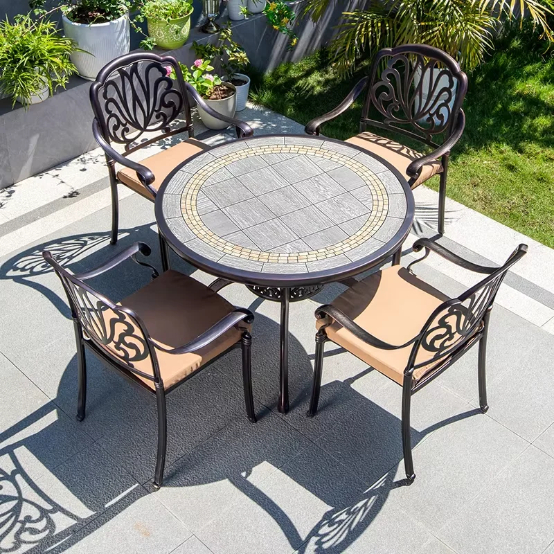 Garden Outdoor Cast Aluminum Tables And Chairs for 4 people Courtyard Garden Hotel Urniture Terrace Rust-Resistant Combination