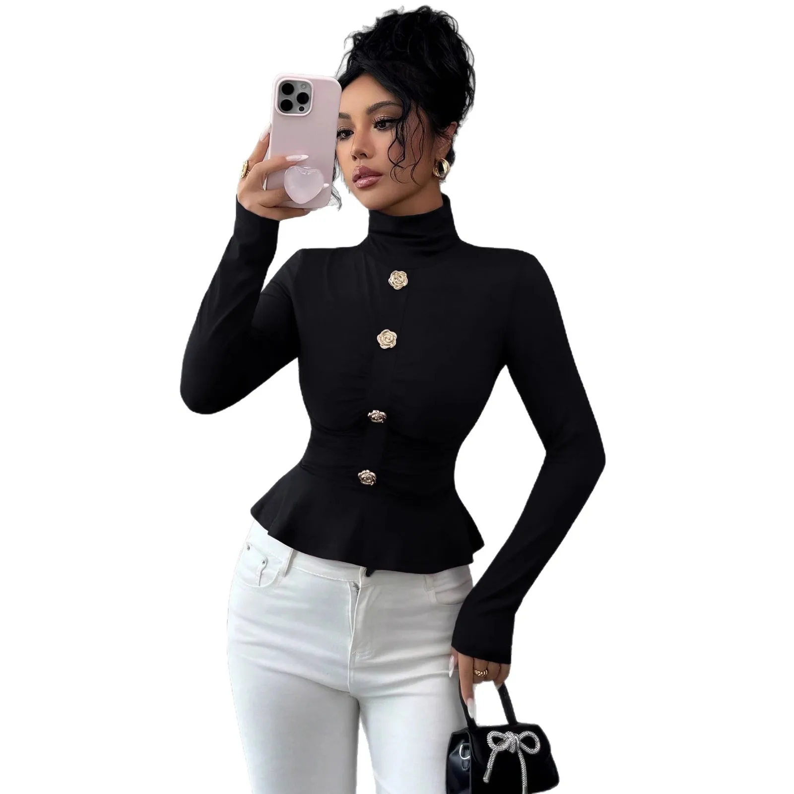 เสื้อผู้หญิงทรงเข้ารูป แต่งจีบ ประดับหัวเข็มขัดโลหะรูปดอกกุหลาบ คอสูง รุ่นใหม่ ฤดูใบไม้ร่วงและฤดูหนาว ปี 2026 จากยุโรปและอเมริกา