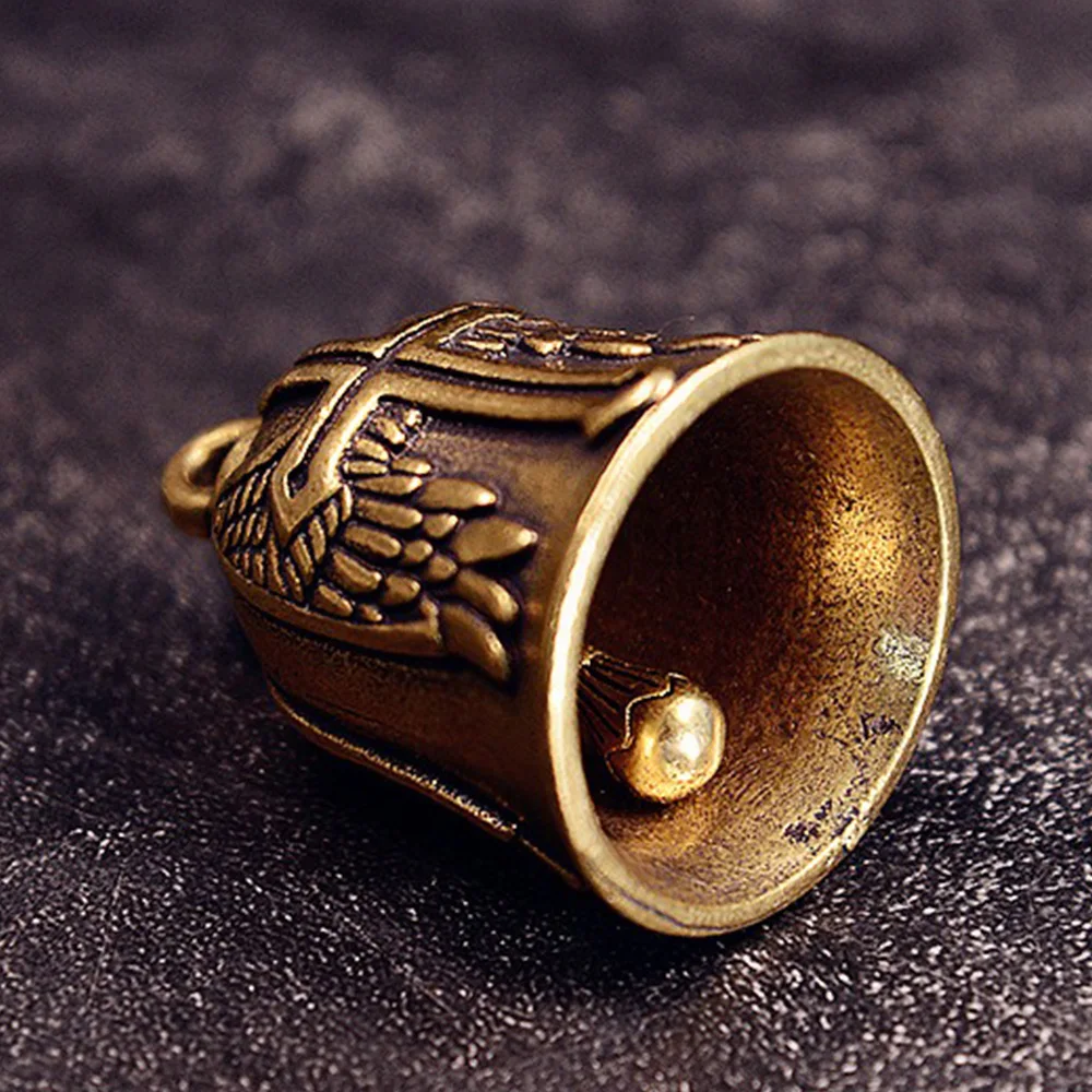 Vintage-Messingglocke mit Kreuz- und Federrelief, Glücksbringer, Gebetsornament, Heimdekoration für Tür und Fenster, DIY-Hängedekoration, Geschenke für Ostern und Thanksgiving. – Detail 6