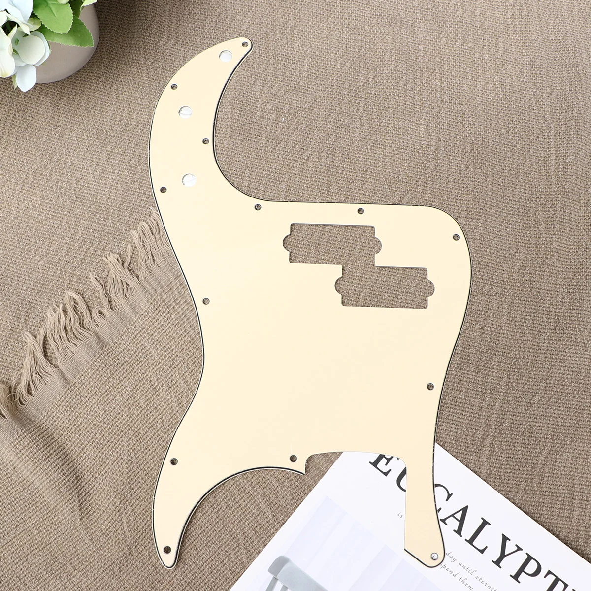 

3 Layers Electric Bass Guard Plate Guitar Protection Pickguard 13 Holes Scraper PB Parts Scratch Accessory Replacement