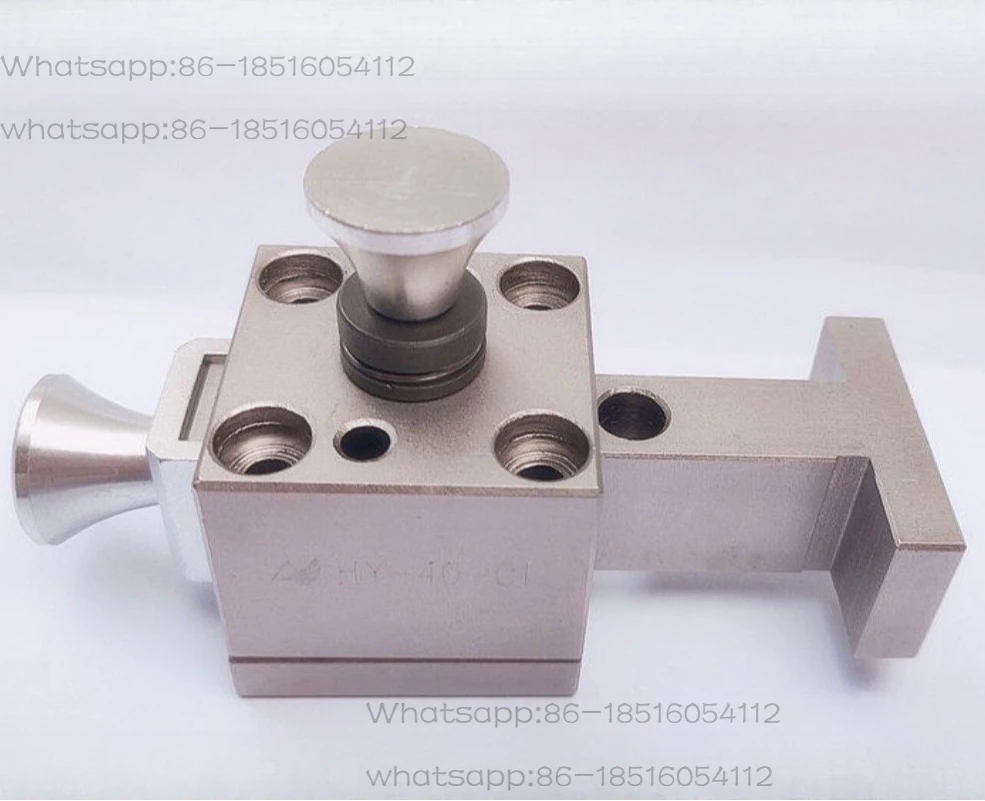 

Стандартные детали: выдвижной механизм, откидной механизм, механизм для карт-визиток