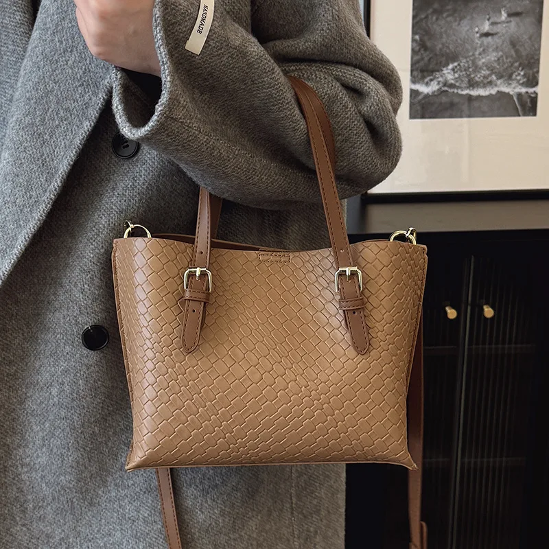 

Minimalist Woven Bucket Bag for Women: Solid Color Convertible Shoulder Purse with Top Handle, Suitable for Work & Weekend