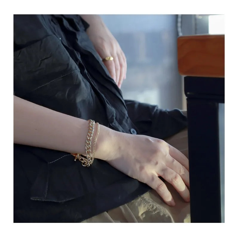 

Multi-layer Cuban Chain Jewelry Gold-plated Face Pendant Bracelet Women's Retro Light Luxury Baroque Pearl Bracelet