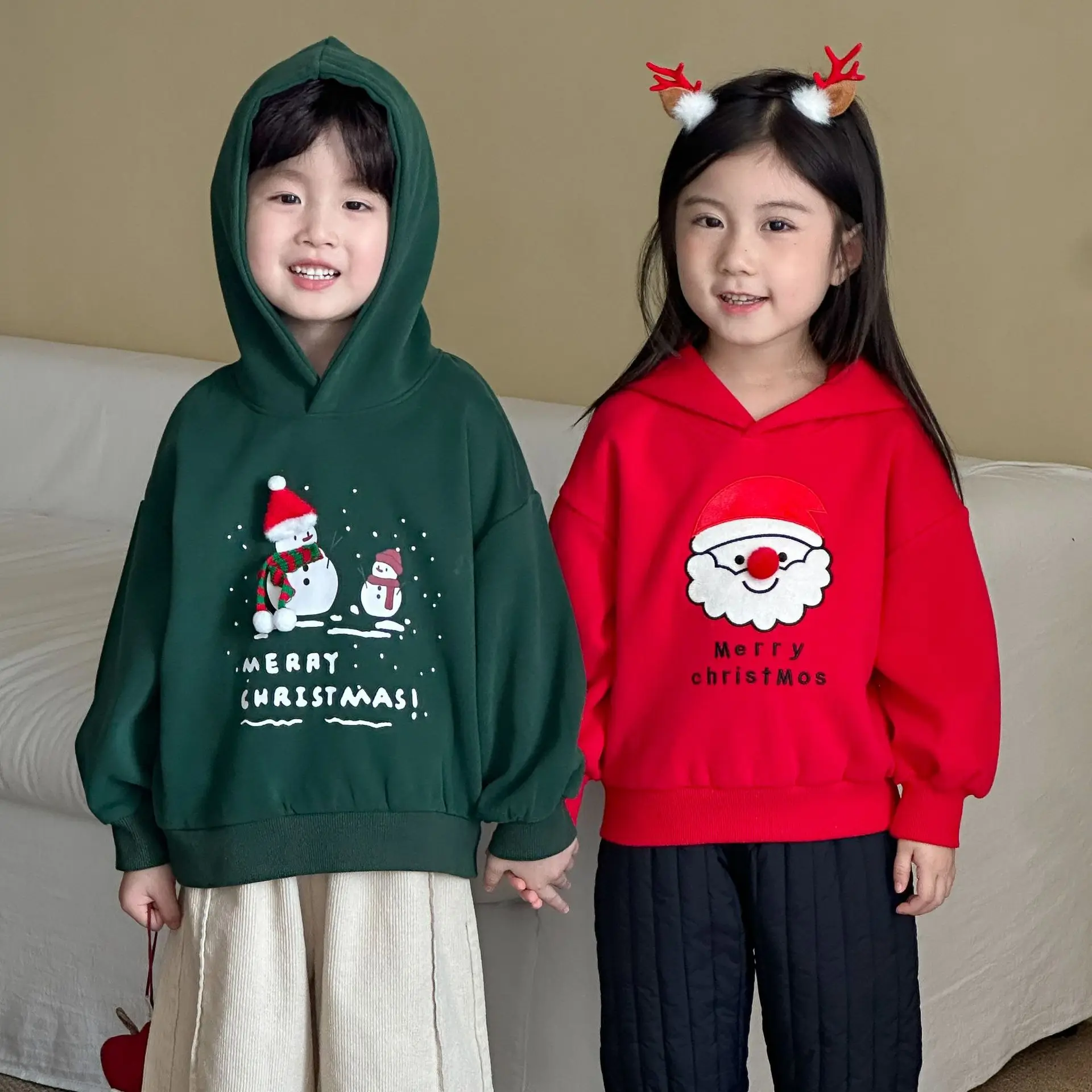 

Детские толстовки, осень 2023, новые толстовки с капюшоном для маленьких девочек, свободный пуловер с принтом для мальчиков, топы, детская рождественская одежда