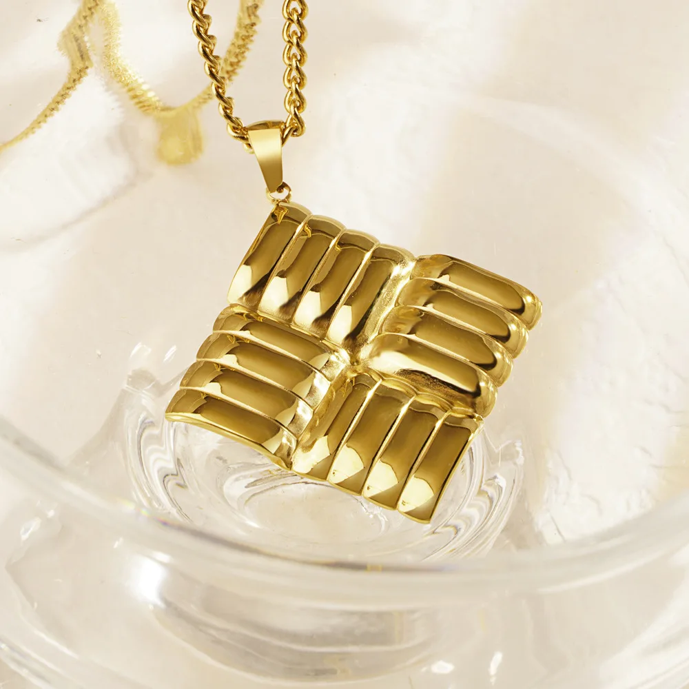 Retro Geometrische Muster Quadrat Anhänger Edelstahl Frauen Personalisierte Halskette Mode Schmuck Geburtstag Party Geschenk – Detail 2