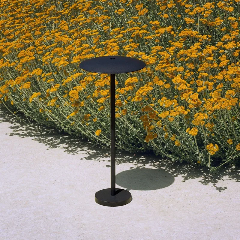 Outdoor lawn lights, waterproof villa courtyard lights, modern minimalist garden lights, landscape lights, park outdoor lawn
