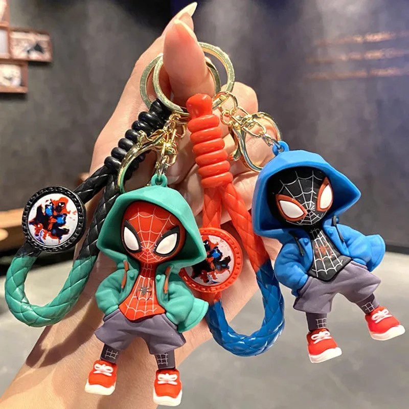 Spidermans Figure Keychain Sweatshirts Super Hero Pvc Doll Charm Keyring Cartoon Bag Pendant Ornaments Accessories Xmas Gifts