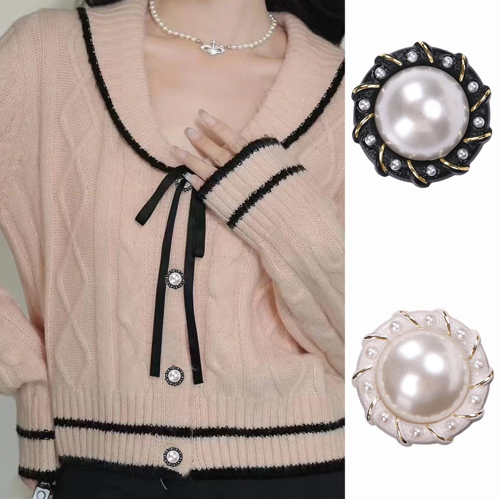 パール付きのエレガントな丸い金属製のボタン,ツイードジャケットスーツ,カーディガンドレスのニット,装飾的な黒と白のボタン,10ピース/セット