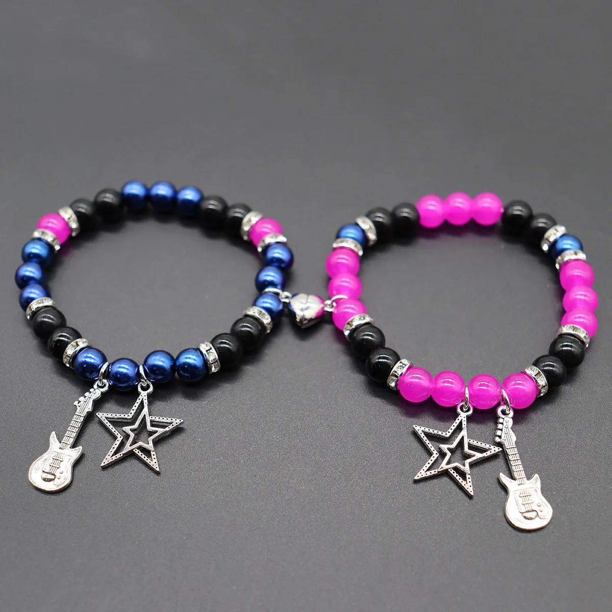 2PCS/Set Guitar Hollow Pentagram Couple Matching Bracelets Blue Rose Red Beads Bracelets TV Girls Magnetic Heart Charm Bracelets