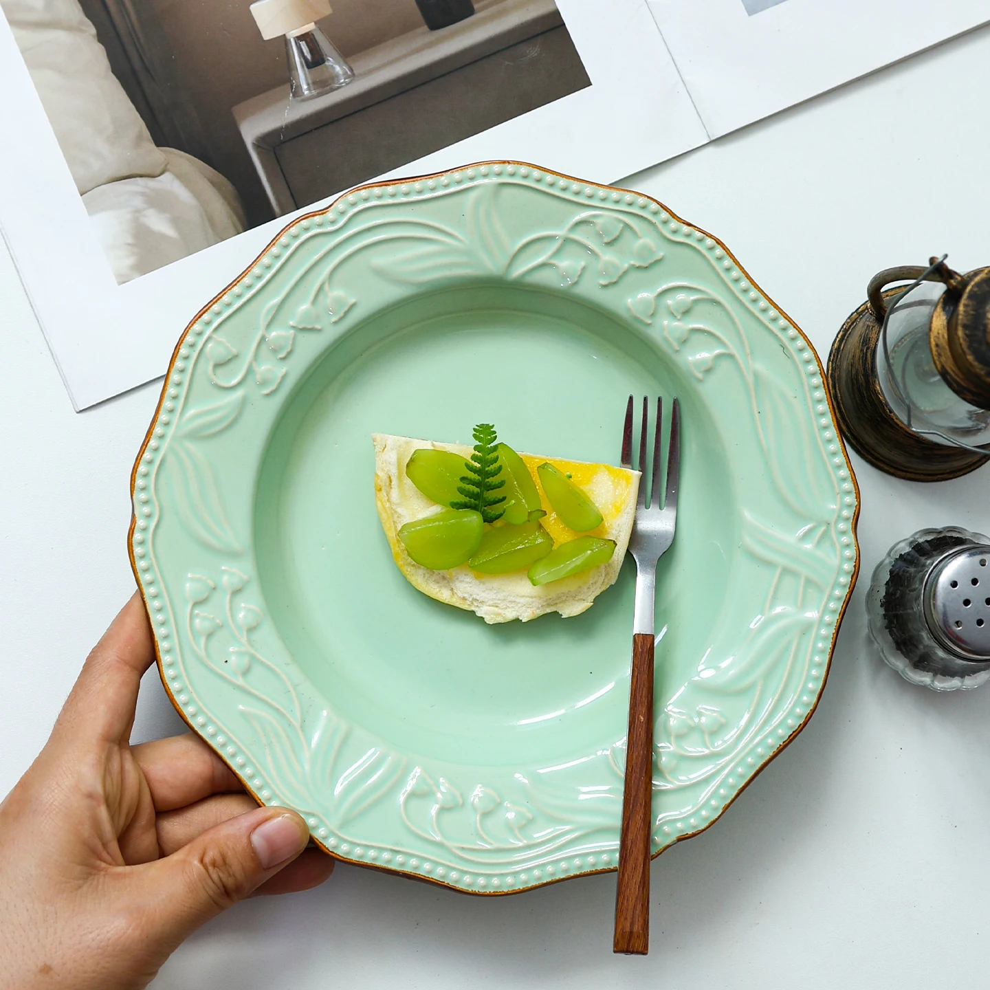 UHome Hermoso Plato de Cerámica con Diseño de Campanilla y Pétalos en Relieve, Estilo Francés, para Pasta, Ensalada y Comida ...