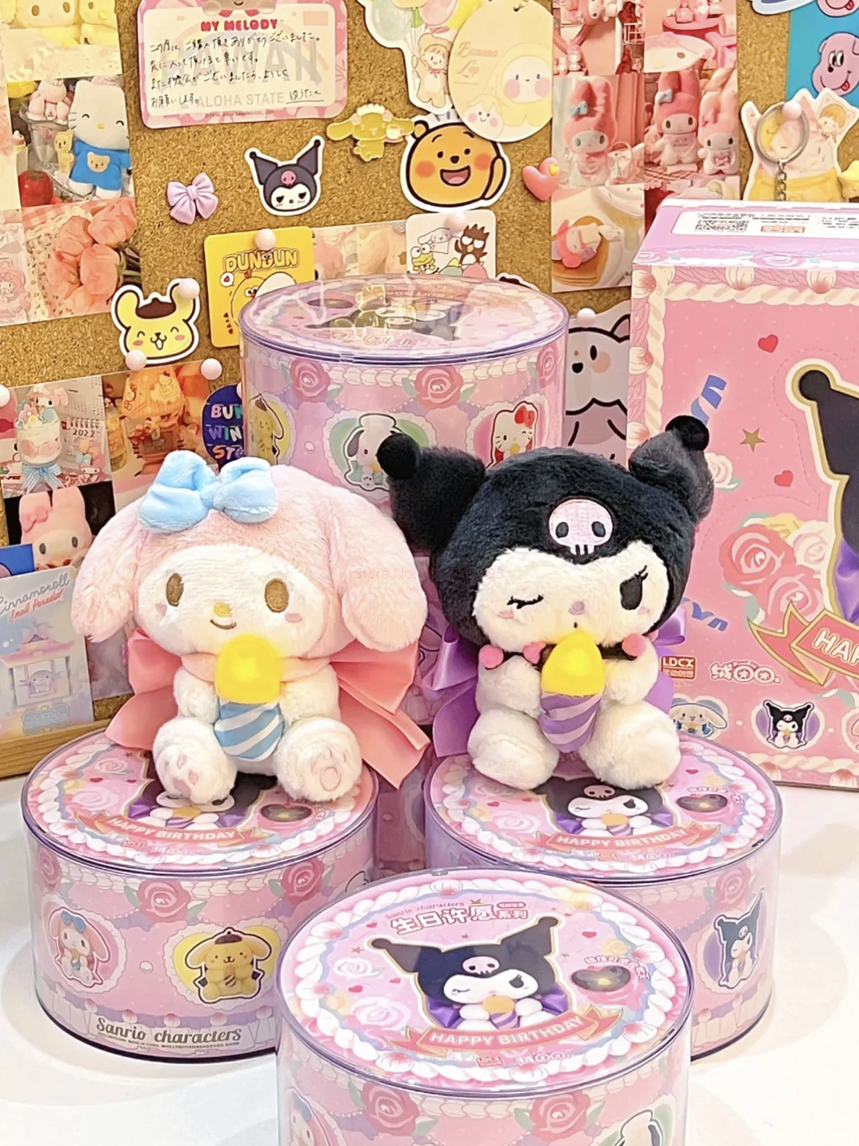 Asli Sanrio seri selamat ulang tahun kotak buta Plushie Hello Kitty Kuromi Cinnamoroll Pochacco tokoh Kawaii hadiah liontin mewah