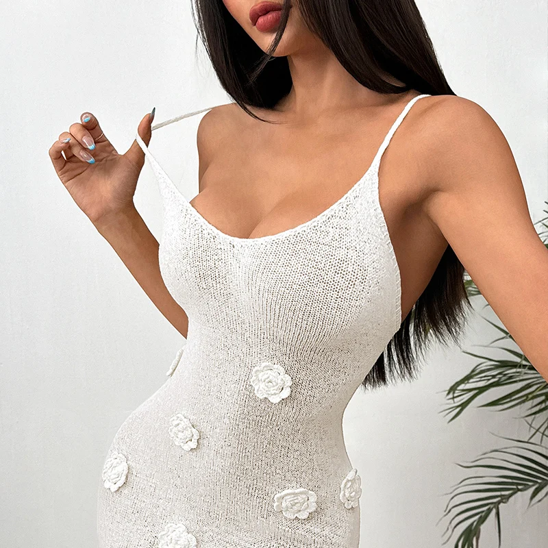 Costume da bagno senza maniche lavorato a maglia stile sexy copricostume fatto a mano all'uncinetto con fiori da donna per le vacanze al mare, abito sottoveste scavato