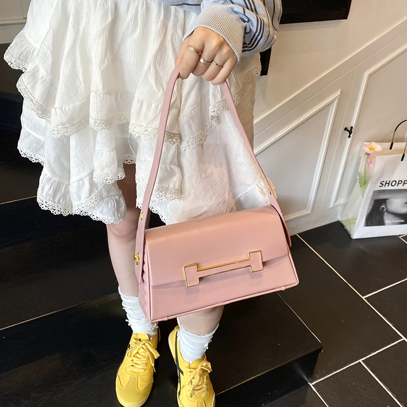 

Women's Crossbody Bag in Premium Leather Elegant Design By Famous Luxury Brand Classic Appeal