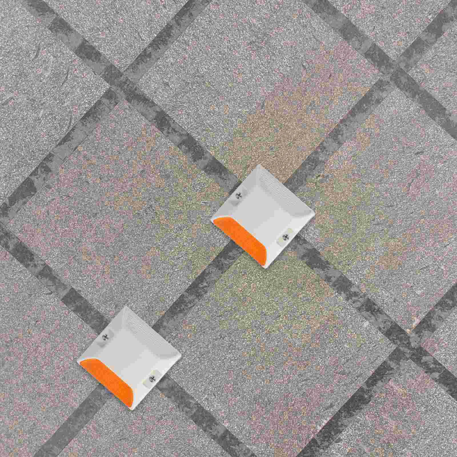 Plastic Road Spikes Traffic Reflectors Pavement Markers Sign Reflective Trail Tacks Survey Driveway Signs Stop Light
