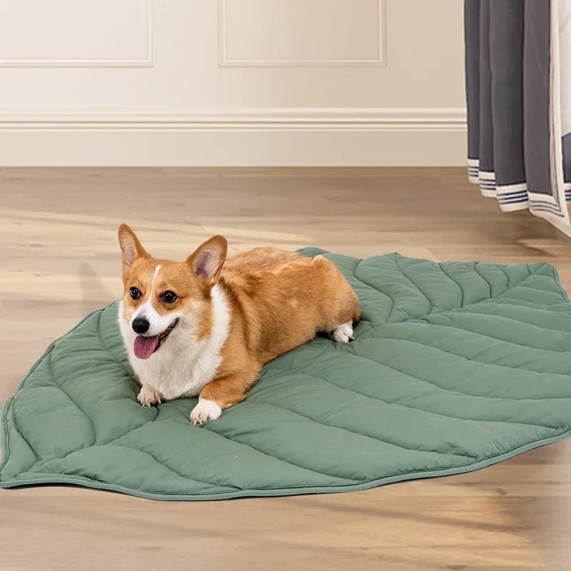 Pet Sleeping Mat Leaf-shaped Autumn and Winter Thickened Cat and Dog Mat Ins Wind Crawling Mat Game Cama Para Perro