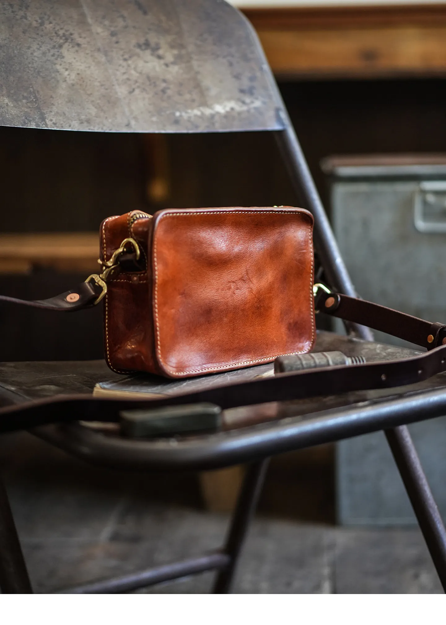PNDME lässige Vintage-Umhängetasche aus hochwertigem echtem Leder für Herren, Wochenend- und Outdoor-Reise, Rindsleder, Motorrad-Crossbody-Tasche – Detail 18