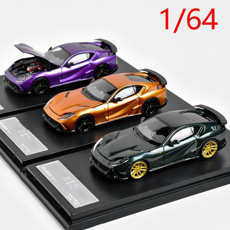 Diecast 1/64 Scale Ferrari 812 Novitec Sports Car Model Alloy Ferrari 812 Modified Racing Car Model Collection Decoration