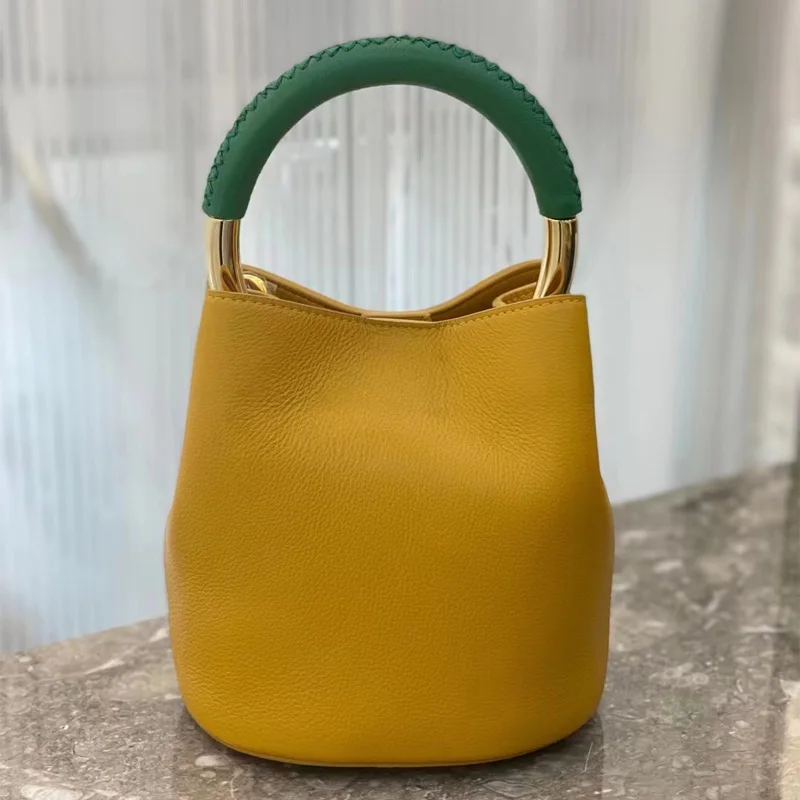 Borsa a secchiello in pelle di grande capacità di moda per le donne Design di lusso borse in pelle bovina di alta qualità borsa da pranzo elegante