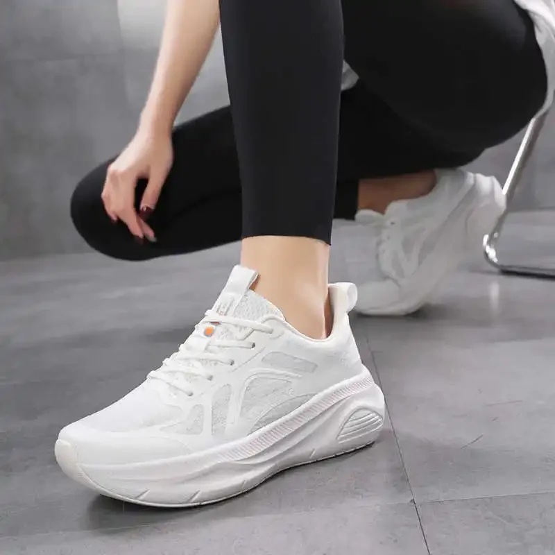 

Зимние женские ботинки из экокожи, роскошные женские ботинки, бежевая женская спортивная обувь, кроссовки, новинка 2023 года, известные бренды