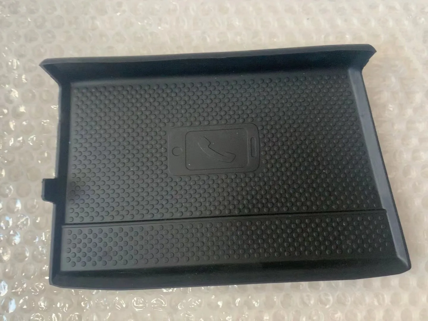 

For VW Tiguan MK2 Wireless Charging Rubber Pad