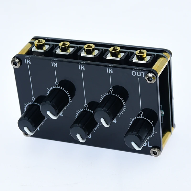 Mixer stereo con 4 ingressi e 1 uscita, mixer audio, mixer di linea, amplificatore per cuffie DC 5‑12V jack da 3,5 mm