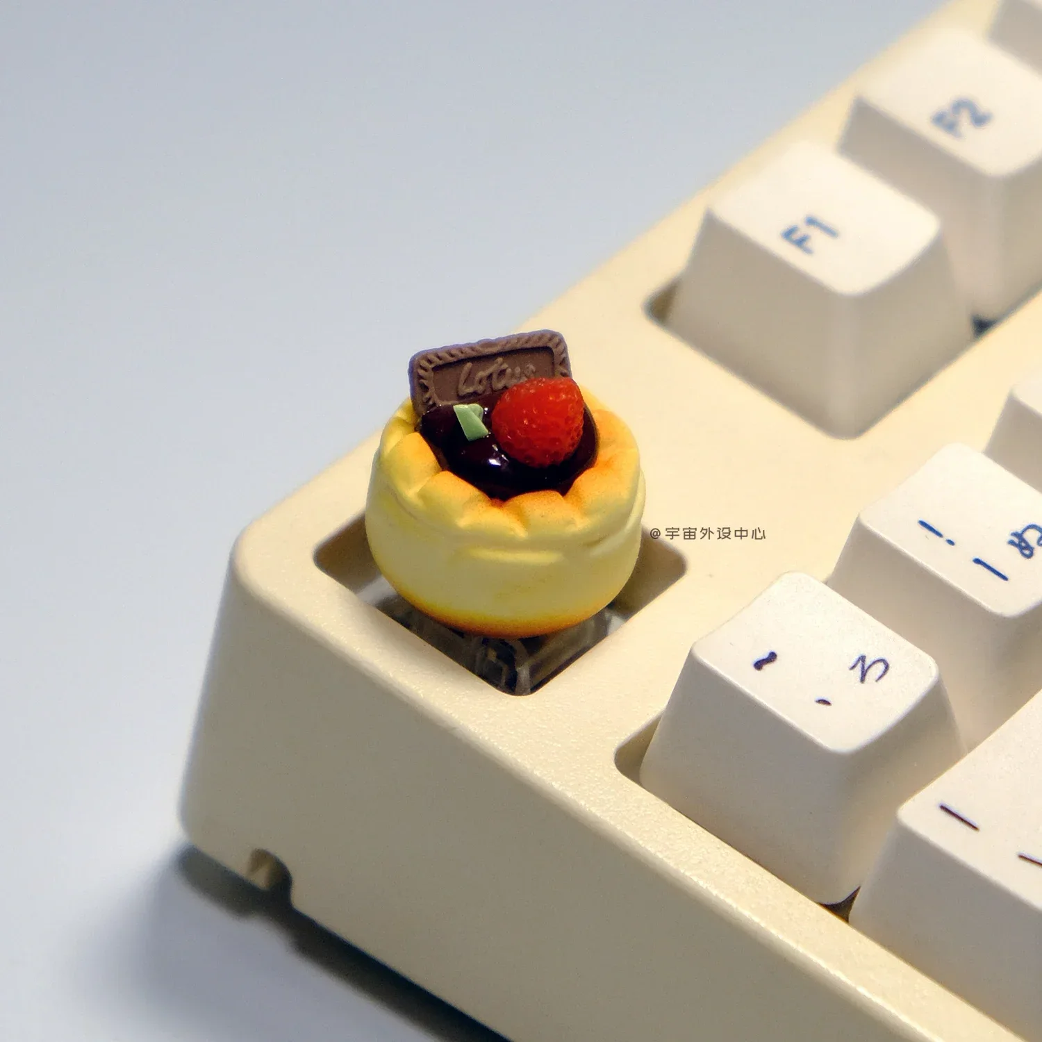 Cute strawberry chocolate cake personalized keycap knob hat creative custom