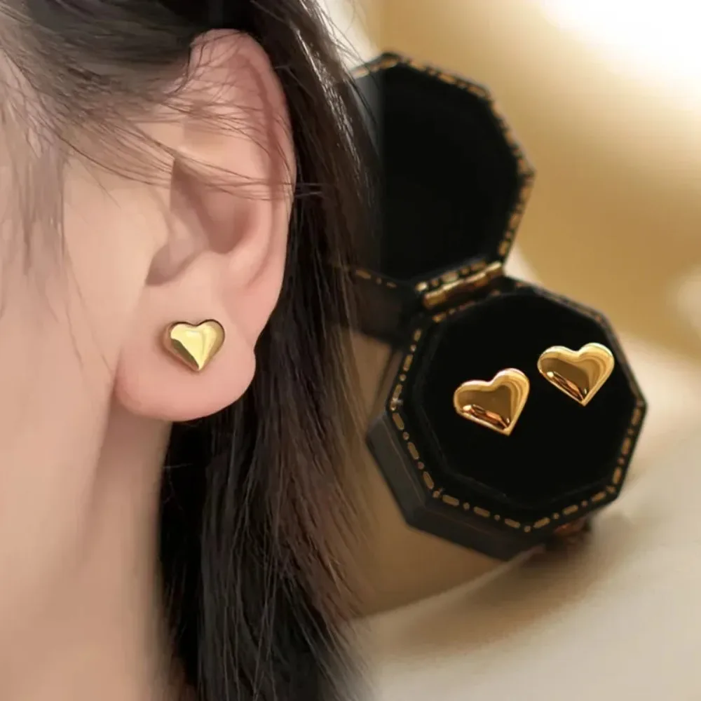 

Stainless Steel Temperament Gold Color Heart Little Stud Earrings for Women Classic Simple Piercing Jewelry Colorfast Accessory