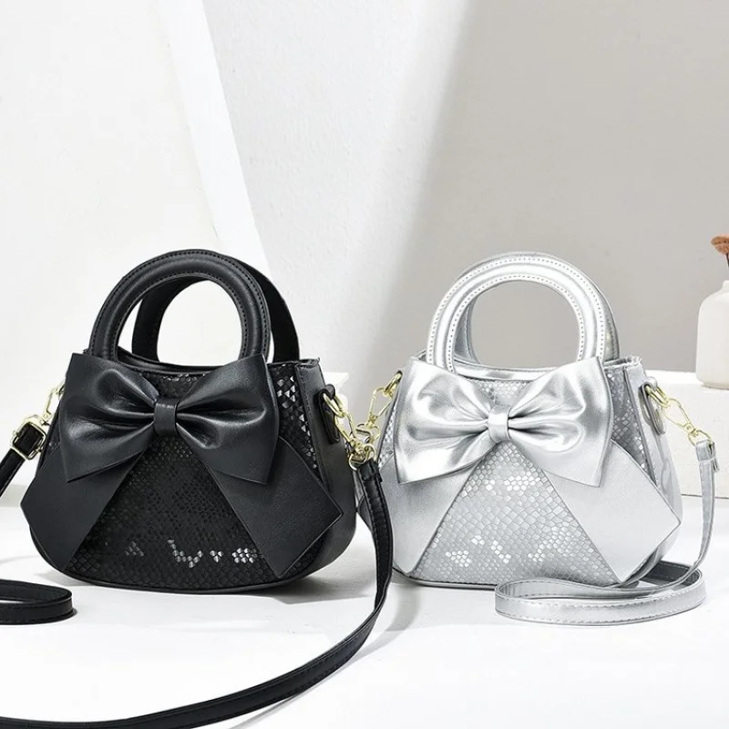 

Стильная простая сумка через плечо для отдыха и женщин с модным модным дизайном и элегантной кожей