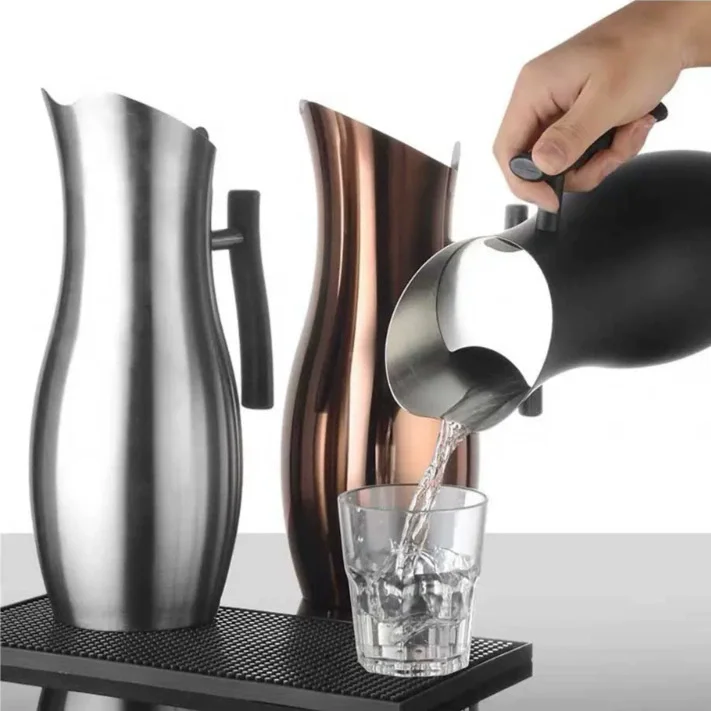 

304 stainless steel pot cold water boiled cup pot Golden gold Ice Cold Freeze Kettle BEER JAR Bar Fruit Juice Red Wine Divider
