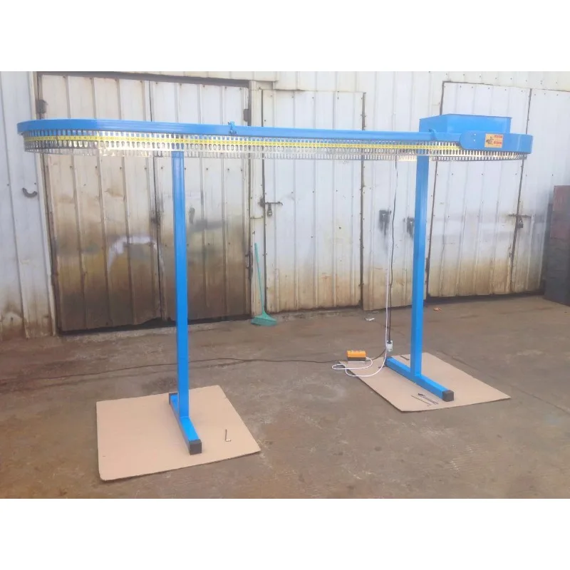 Clothes conveyor belt, dry cleaner conveyor line, clothing conveyor