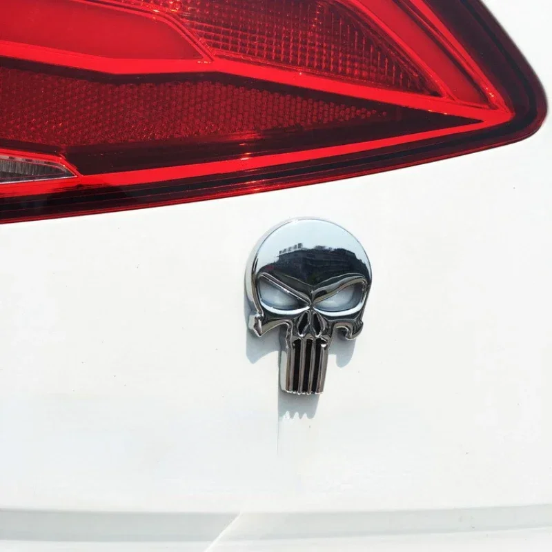 Car Metal Skull Logo Modified Scratch Fuel Tank Sticker Decoration