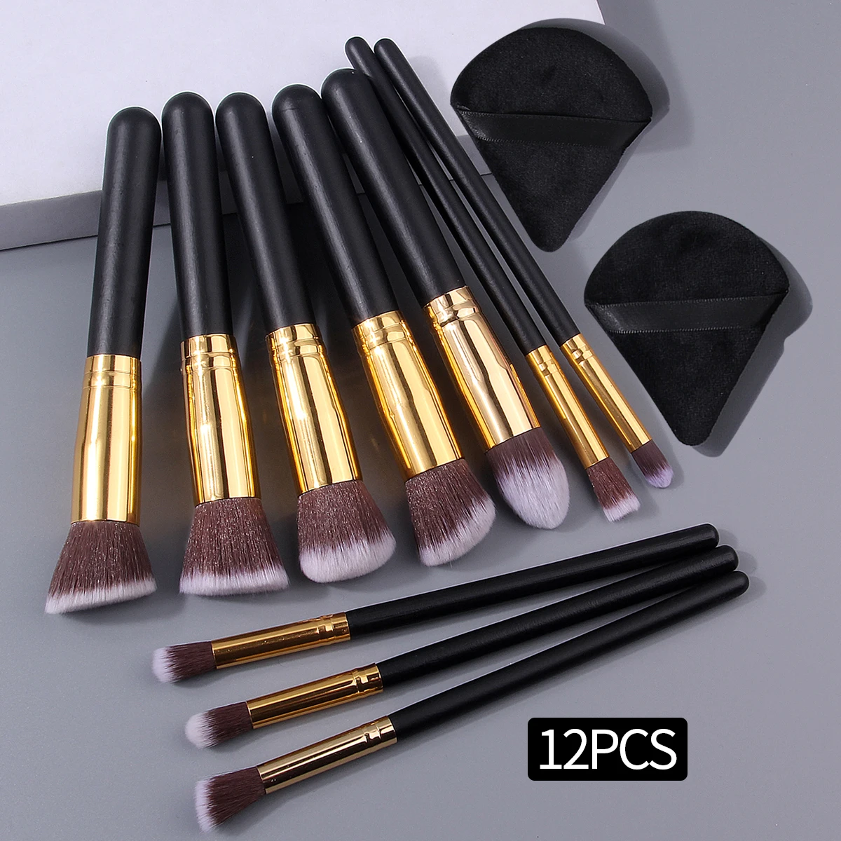 12pieces Black-handled powder brush, blush brush, eyeshadow brush and makeup brush set & soft triangular makeup powder puff