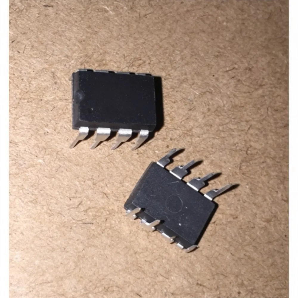 1-100PCS PIC12F508-I/P PIC12F508 12F508-I/P DS5250FP-825 30319D7682 BD7682FJ BD7682FJ-LBE2